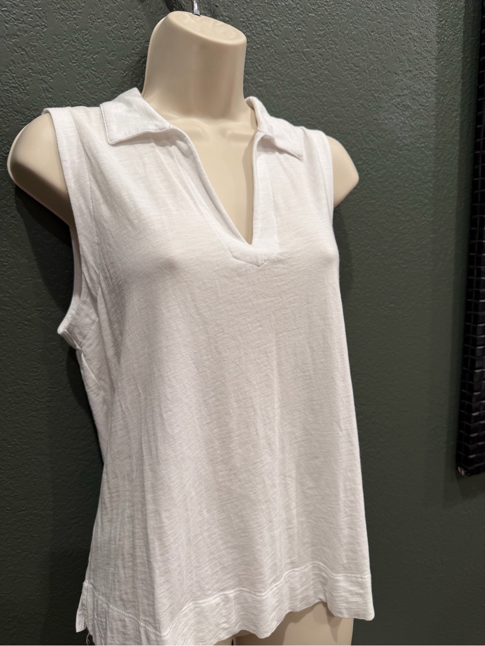 Sigrid Olsen White Sleeveless Collared Split Neck Stretch Top L - Picture 2 of 8